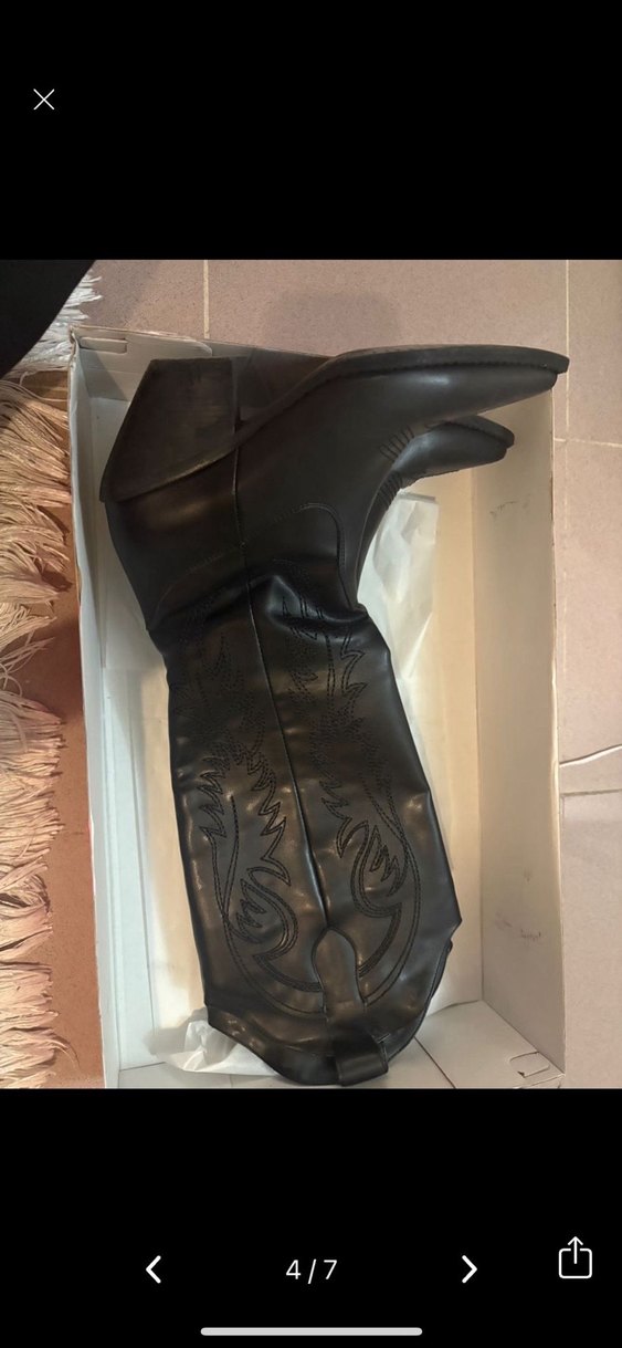 Siyah Nakışlı Kadın Dizüstü Gotik Deri Çizme - Görsel 2