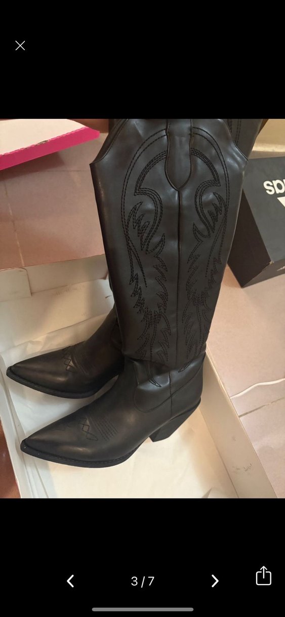 Siyah Nakışlı Kadın Dizüstü Gotik Deri Çizme - Görsel 3