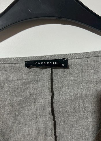 Gri Kemerli V Yaka Kadın Bluz - Görsel 3