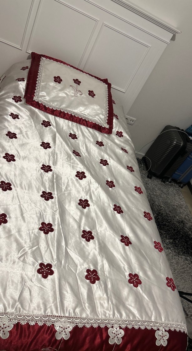 Bordo Nakışlı Parlak Yatak Örtüsü çift kişilik - Görsel 3