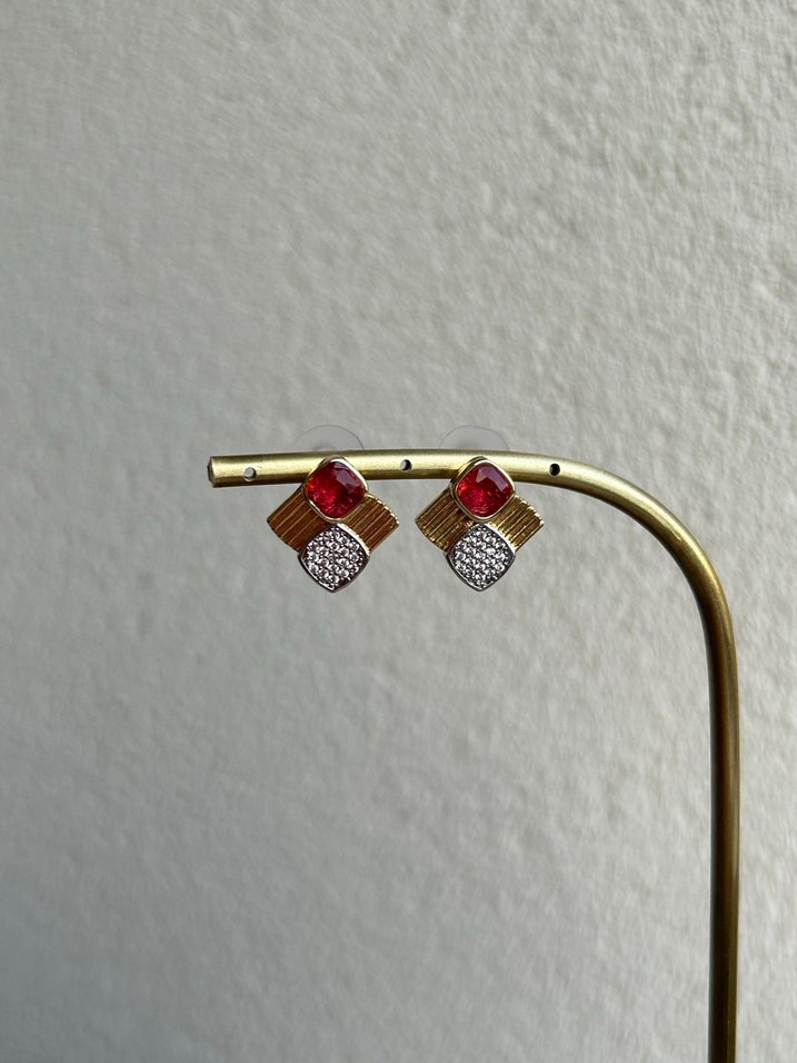 vip minimal kare küpe - Görsel 2