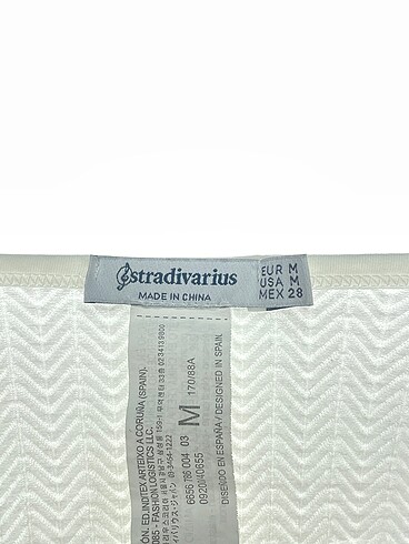 m Beden beyaz Renk Stradivarius Bluz %70 İndirimli.
