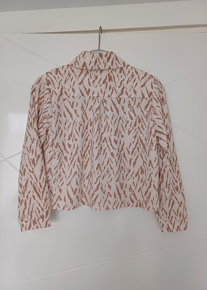 10 yaş kız çocuk desenli gömlek  - Görsel 2