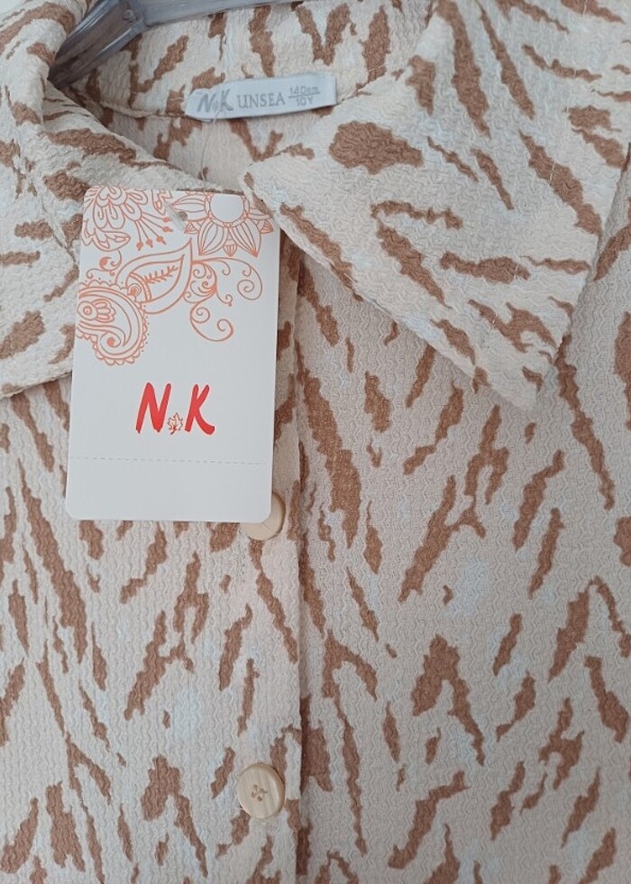 10 yaş kız çocuk desenli gömlek  - Görsel 3