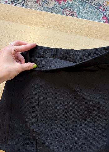 Siyah Mini Düz Kesim Şort Etek - Görsel 2