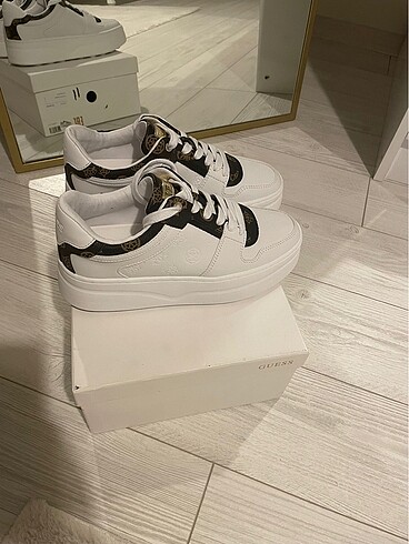 Guess Guess sneakrs