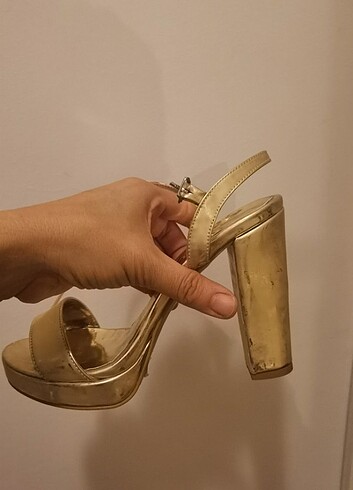 Gold topuklu ayakkabi (38 numara) 