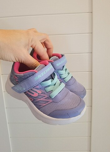 Skechers ( 23 numara)