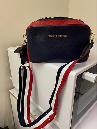 Tommy hilfiger çanta