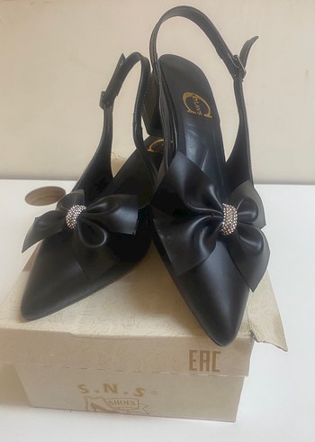 Siyah Fiyonklu İnce Topuklu Kadın Ayakkabı - Görsel 6