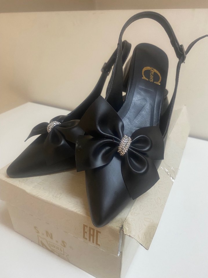 Siyah Fiyonklu İnce Topuklu Kadın Ayakkabı - Görsel 5