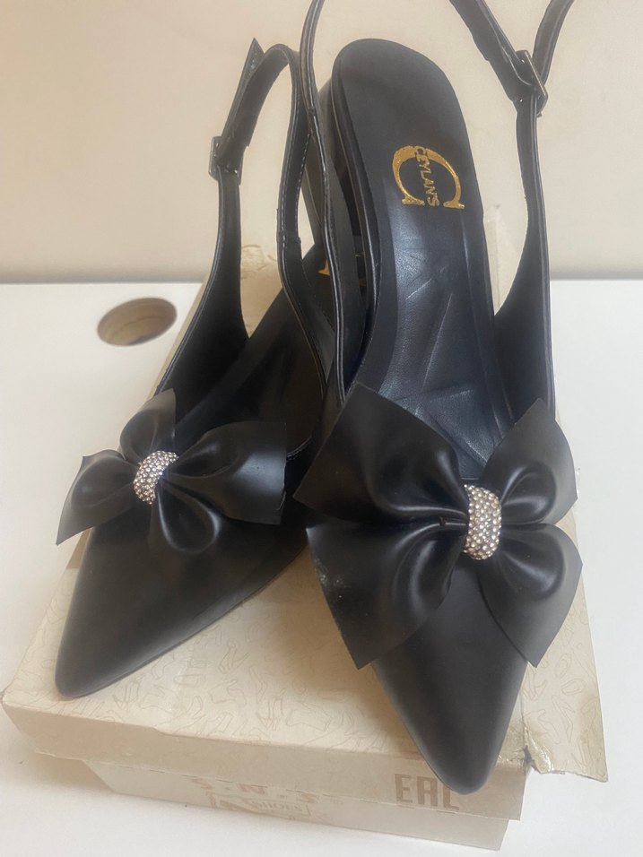 Siyah Fiyonklu İnce Topuklu Kadın Ayakkabı - Görsel 3