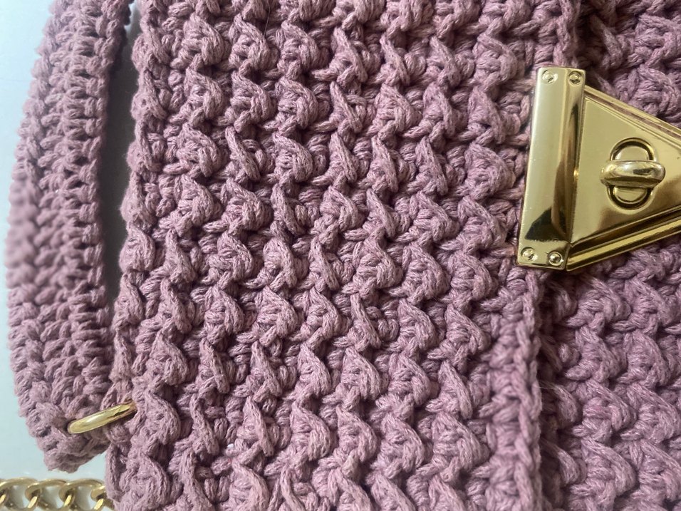 Zincir Detaylı Mor Örgü Kadın Çanta - Görsel 3