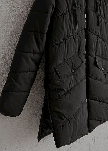 Siyah Kürklü Kadın Kışlık Mont - Görsel 4