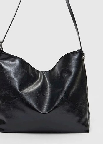 Stradivarius Siyah Parlak Deri Stradivarius çanta