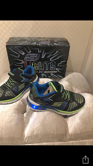 32 Beden Skechers 32 no ışıklı sıfır etiketli