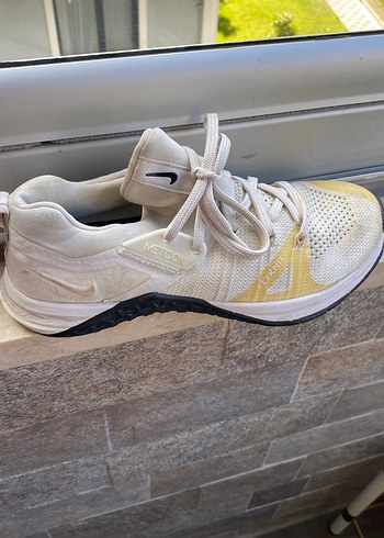 Beyaz Bağcıklı Nike Kadın Spor Ayakkabı - Görsel 3