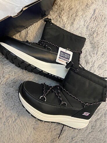 Skechers Ckechers bot
