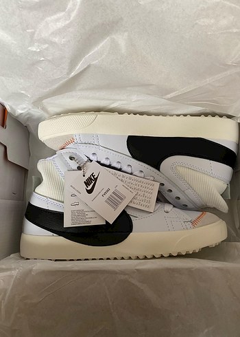 NIKE BLAZER JUMBO