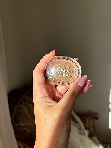 Lovely bronzer