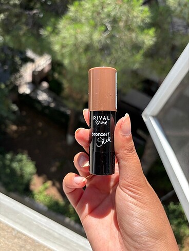Rival loves me bronzer stick