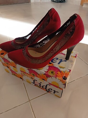 Bayan stiletto