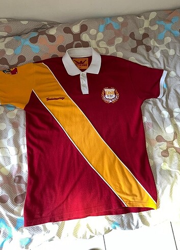 ultrAslan UNI 10.yıl tişört çok nadir bir üründür.