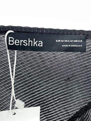 m Beden siyah Renk Bershka Bluz %70 İndirimli.