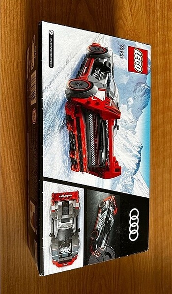 Diğer LEGO® Speed Champions Audi S1 e-tron - 76921