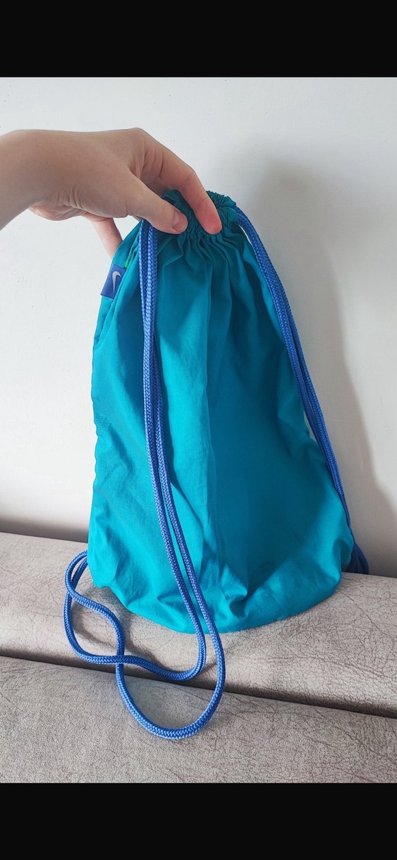 Renkli Puantiyeli Kadın Spor Çantası - Görsel 2