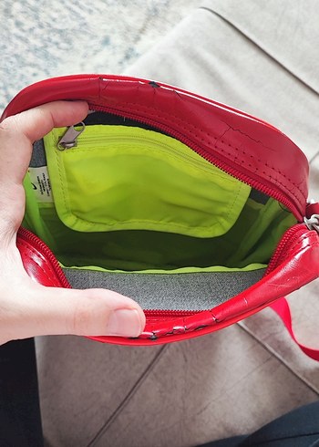 Nike Erkek Kırmızı Fermuarlı Omuz Çantası - Görsel 2