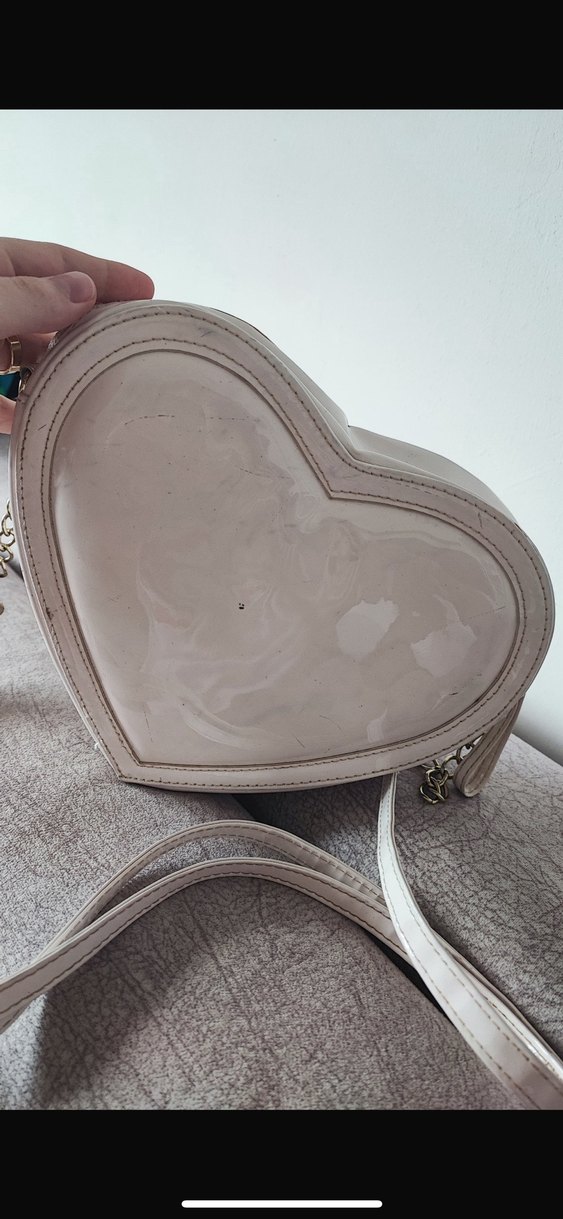 Bej Kalp Şekilli Fermuarlı Kadın Çanta - Görsel 2