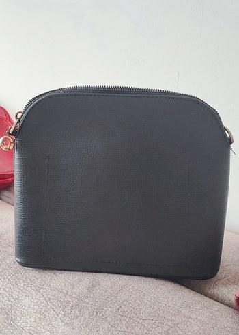 GUESS Siyah Deri Kadın Çanta - Görsel 2