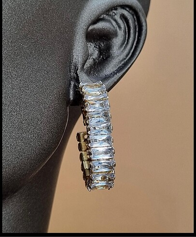 Zirkon taşlı küpe modeli