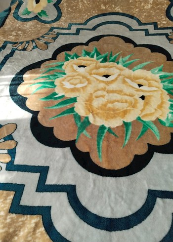 Çiçek Desenli Açık Kahverengi Battaniye - Görsel 2