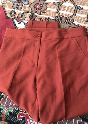 40 Beden kırmızı Renk Kadın Turuncu Pilili Kumaş Pantolon
