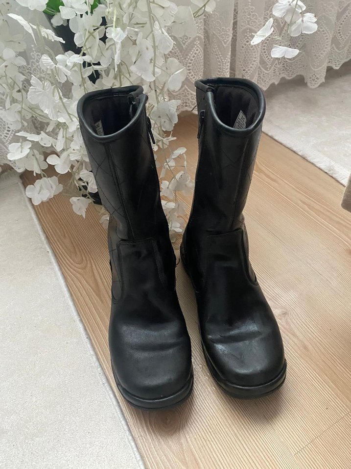 Siyah Gotik Tarzı Kadın Dolgu Topuklu Bot - Görsel 2