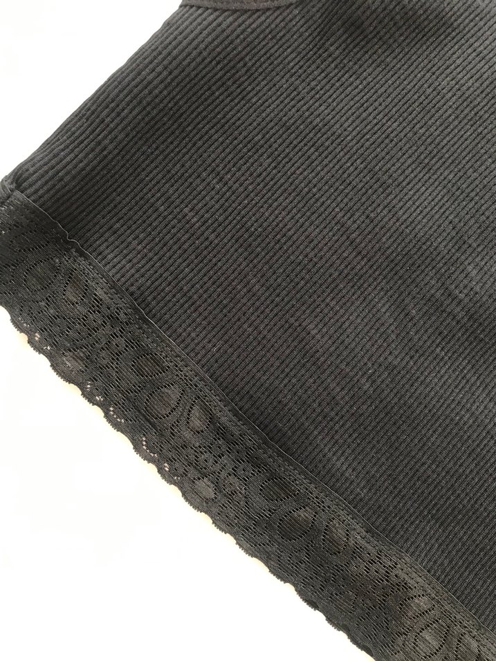 Siyah Dantelli Kadın Crop Top - Görsel 2