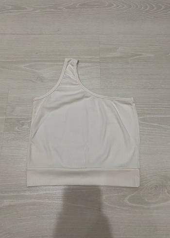 Tek Omuzlu Beyaz Crop Top - Görsel 2