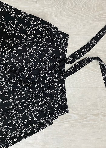 Trendyolmilla Desenli Volanlı Mini Siyah Etek - Görsel 2