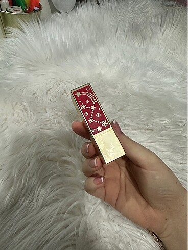 estee lauder kırmızı ruj