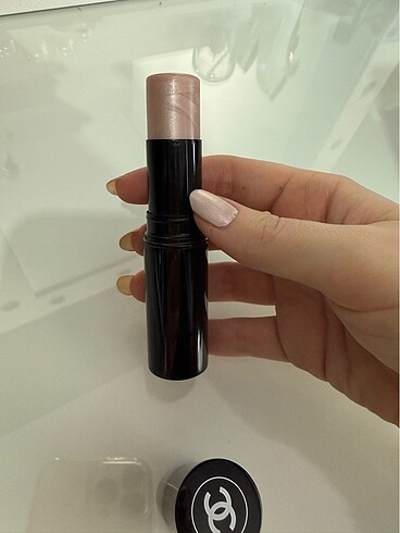 Beden Chanel aydınlatıcı