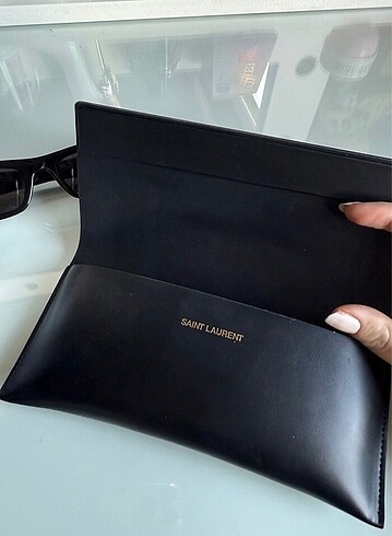 Beden Yves saint laurent gözlük