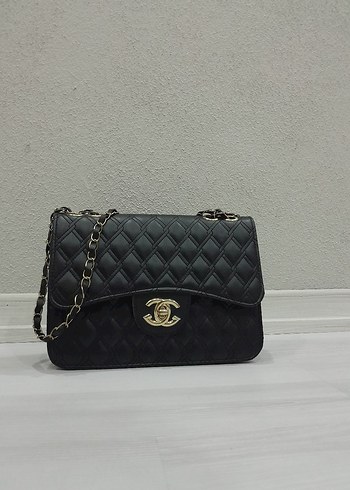 Chanel Siyah Kapitone Zincirli Omuz Cantasi