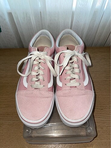 Pembe Vans