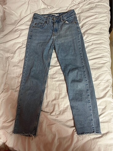 BERSHKA straight cropped jeans