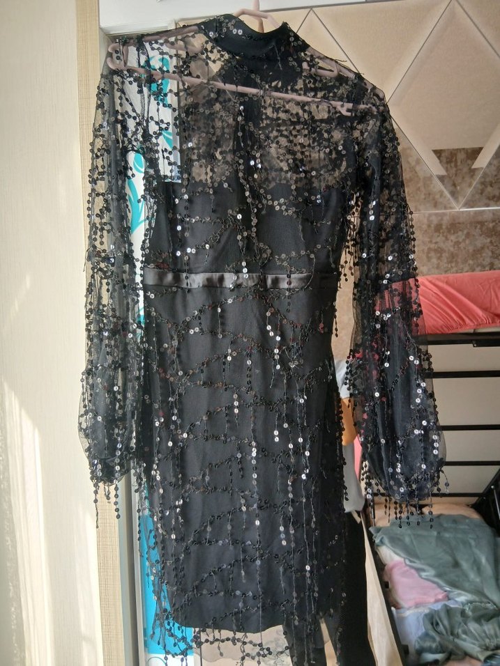 Uzun Kollu Siyah İşlemeli Gotik Kadın Elbise - Görsel 2