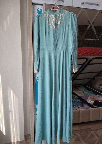 Nakışlı Uzun Turkuaz Elbise