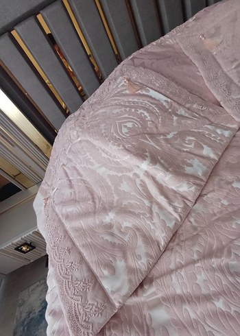 Nakışlı Pembe Yatak Örtüsü - Görsel 11
