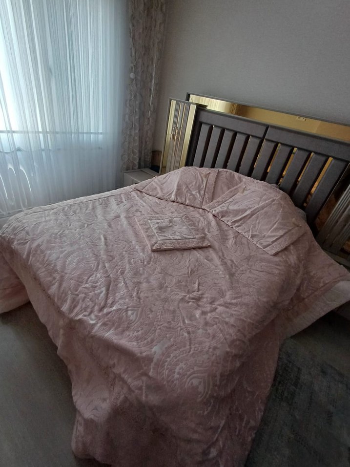 Nakışlı Pembe Yatak Örtüsü - Görsel 2